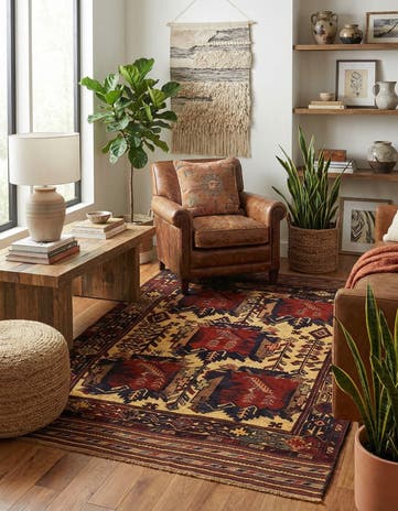 4' x 6' 6 Hand Knotted Sumak Wool Rug