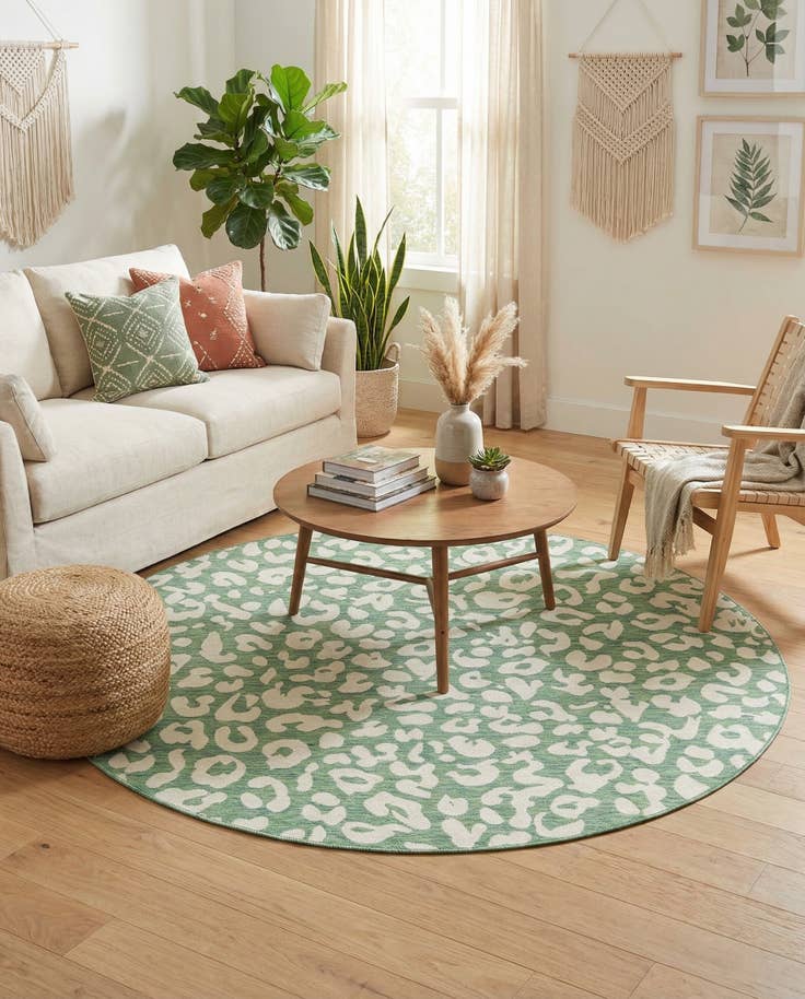 Detail image of 7' 10 x 7' 10 Easy-Clean Safari Indoor / Outdoor Round Rug