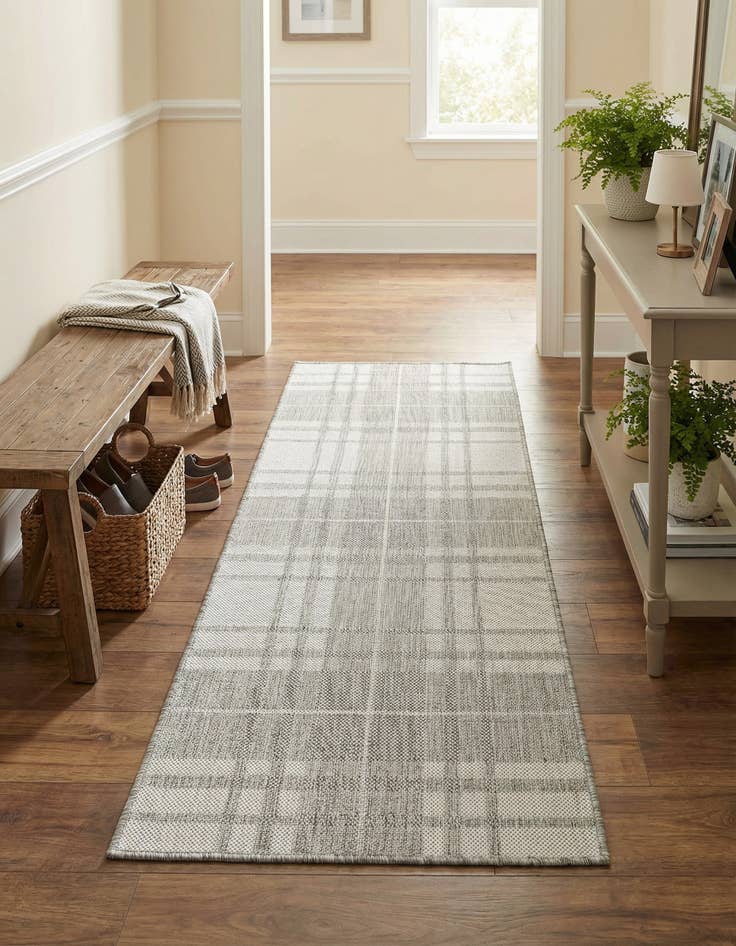 Detail image of 2' x 5' 3  Washable Checkered Indoor / Outdoor Runner Rug