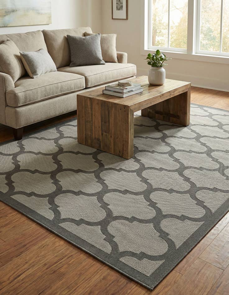 Detail image of 7' x 10'  Washable Trellis Indoor / Outdoor Rug