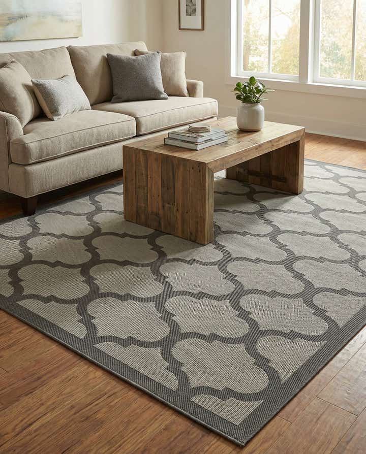 7' x 10' Easy-Clean Lattice Indoor / Outdoor Rug