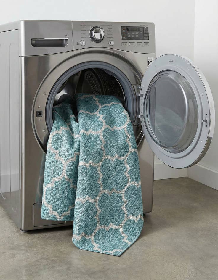 Detail image of 7' 10 x 7' 10  Washable Trellis Indoor / Outdoor Square Rug