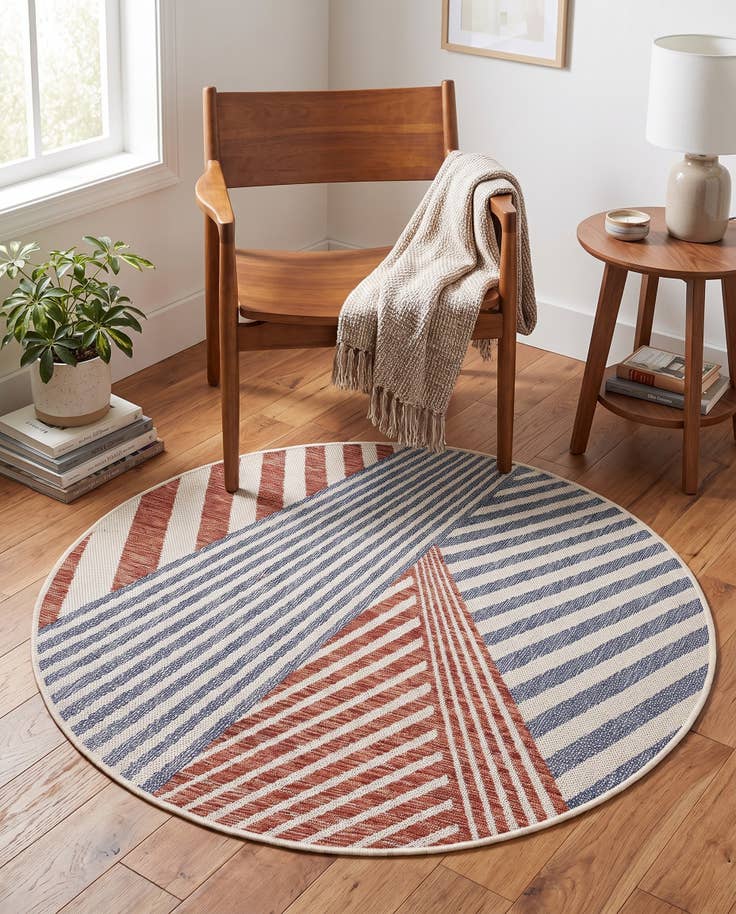 Detail image of 4' x 4' Easy-Clean Jill Zarin Indoor / Outdoor Round Rug