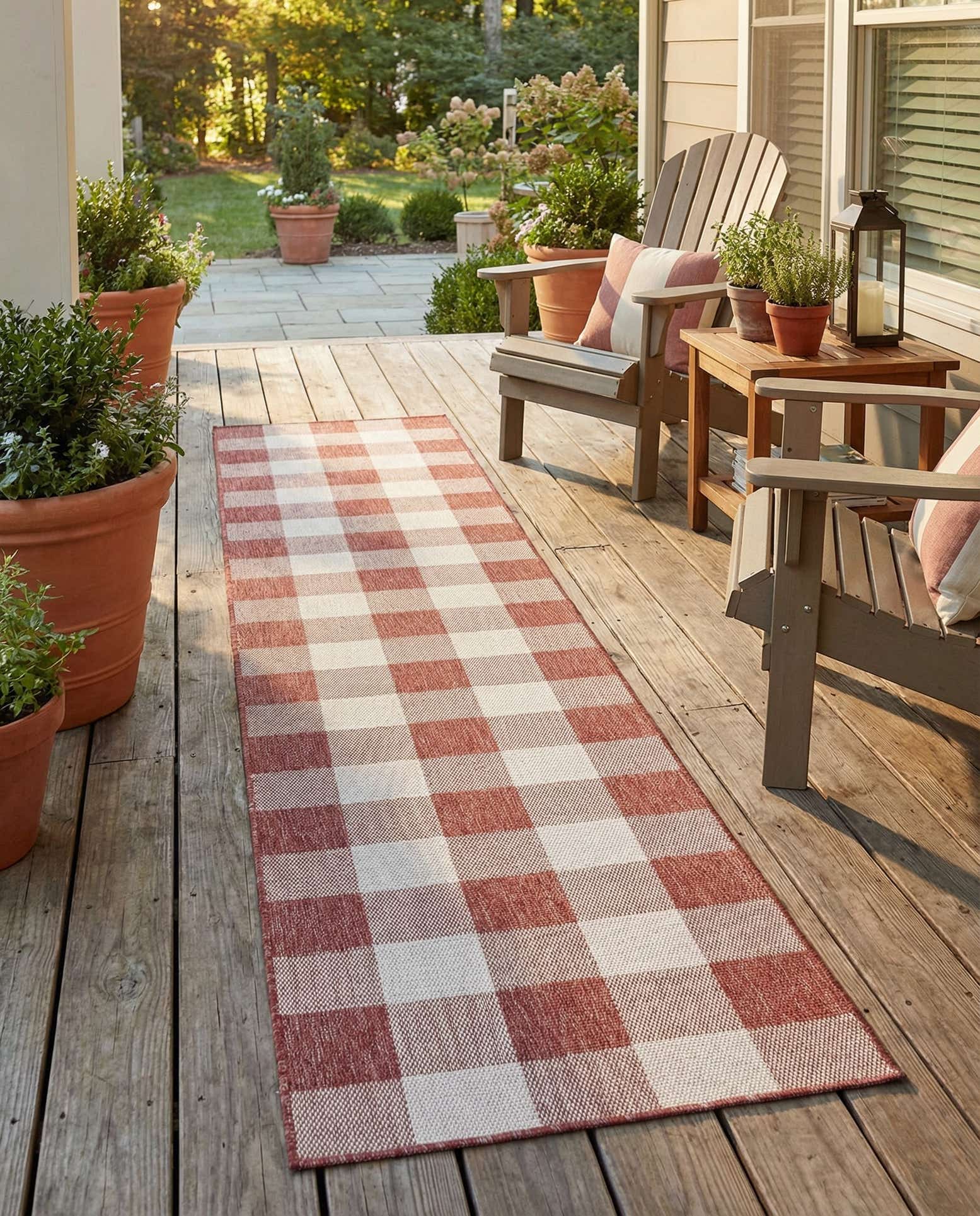 2' 7 x 12' Easy-Clean Checkered Indoor / Outdoor Runner Rug