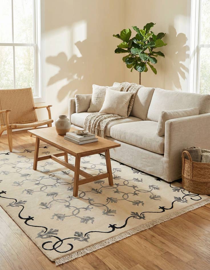 Detail image of 4' 7 x 6' 7  Hand Knotted Darya Wool Rug