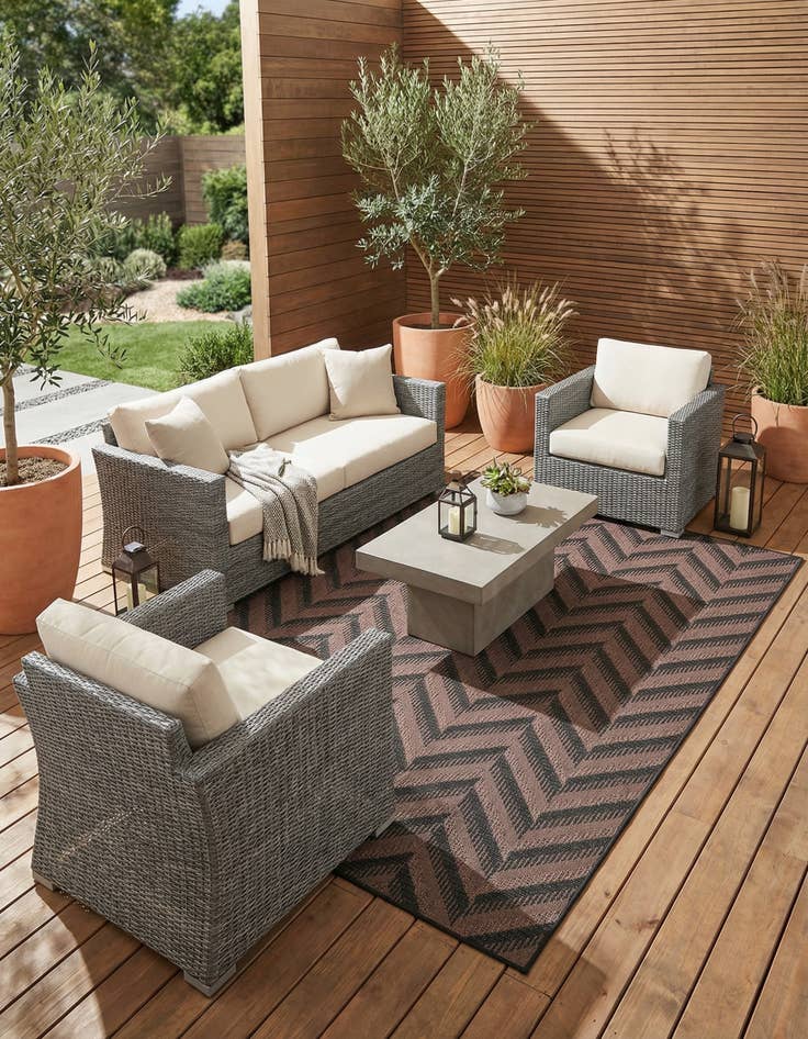 Detail image of 7' x 10' Easy-Clean Modern Indoor / Outdoor Rug