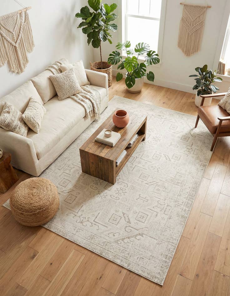 Detail image of 7' x 10'  Washable Aztec Indoor / Outdoor Rug