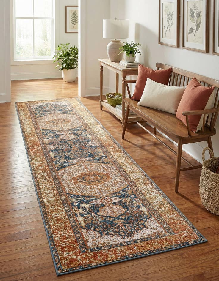 Detail image of 2' 7 x 10'  Washable Traditional Indoor / Outdoor Runner Rug