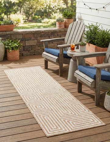 2' x 6' Easy-Clean Modern Indoor / Outdoor Runner Rug