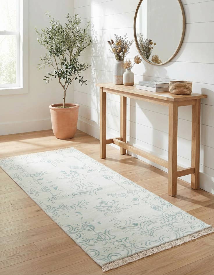 Detail image of  2' 7 x 4' 8  Hand Knotted Darya Wool Rug