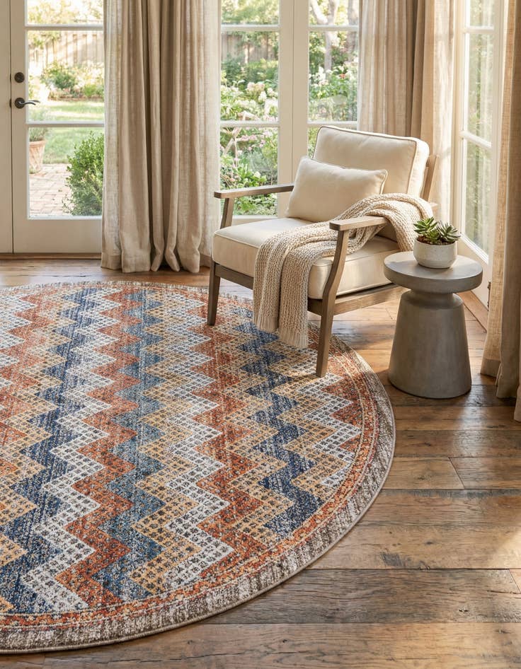 Detail image of 10' x 10' Aramis Round Rug
