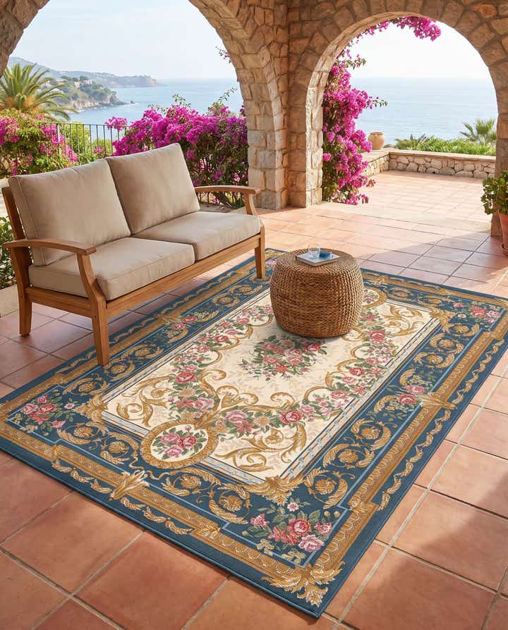 5' x 8' Easy-Clean Traditional Indoor / Outdoor Rug