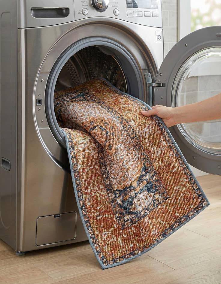 Detail image of  2' x 3'  Washable Traditional Indoor / Outdoor Rug