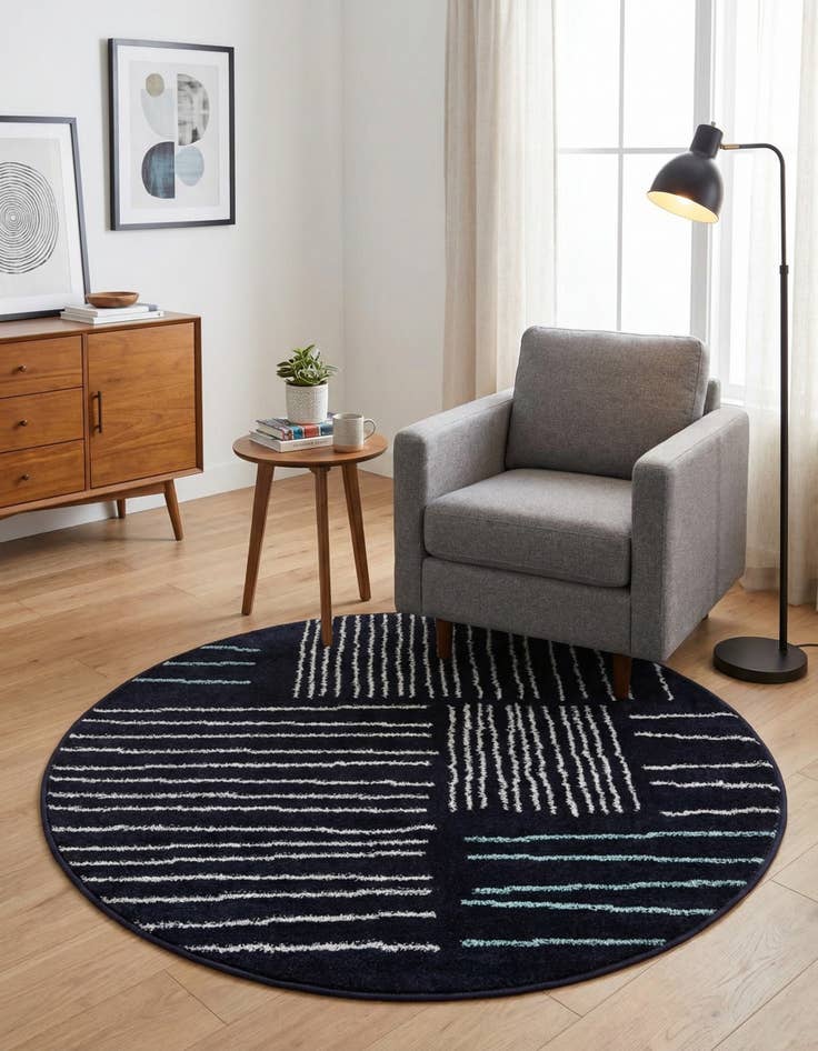 Detail image of  3' x 3' Hanahan Round Rug