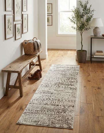 2' x 8' Hermitage Runner Rug
