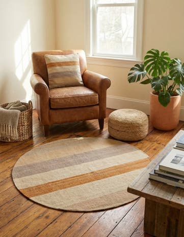 1' 6 x 1' 6 Hand Woven Pillow Wool Round Rug