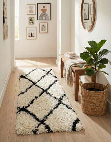 Pearl and Black Infinity Shag Runner Rug