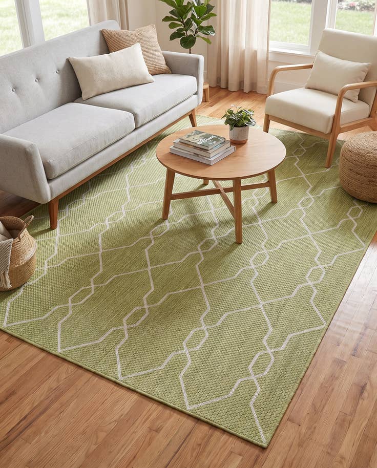 Detail image of 5' 3 x 8' Easy-Clean Trellis Indoor / Outdoor Rug