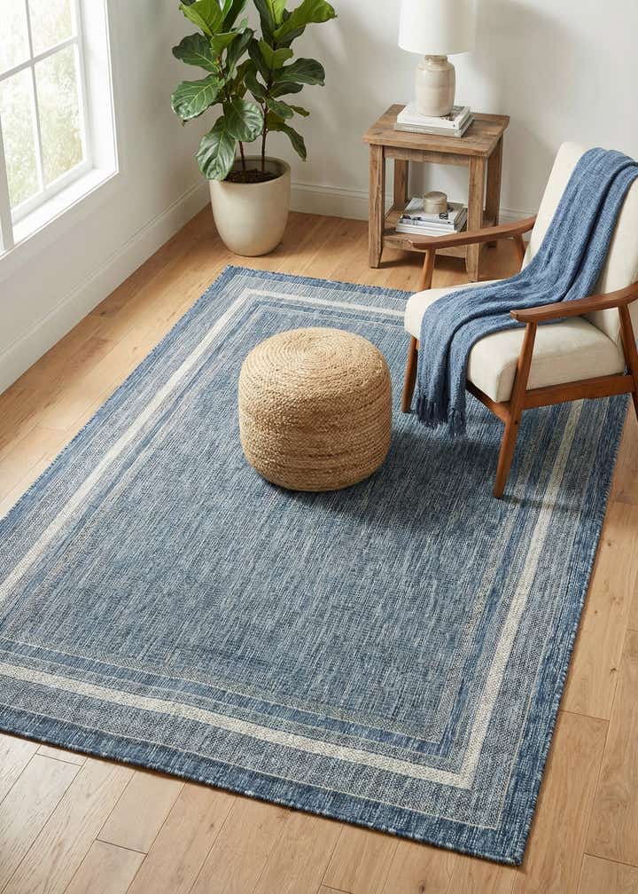 5' 3 x 7' Easy-Clean Border Indoor / Outdoor Rug