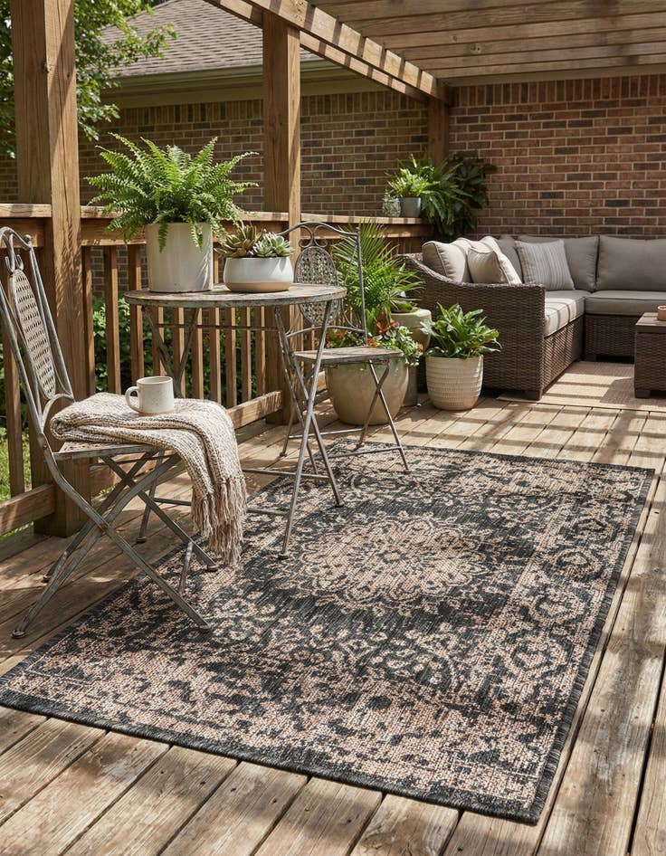 Detail image of 2' x 3'  Washable Traditional Indoor / Outdoor Rug