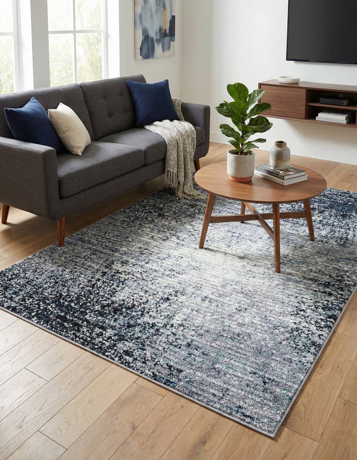 Detail image of 4' 1 x 6' 1 Tucson Rug