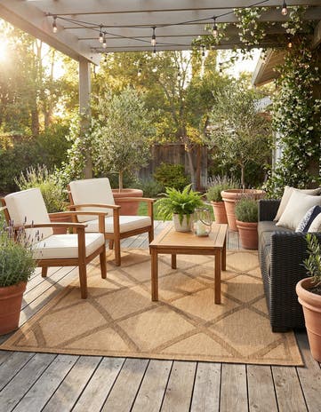 6' x 9' Easy-Clean Lattice Indoor / Outdoor Rug