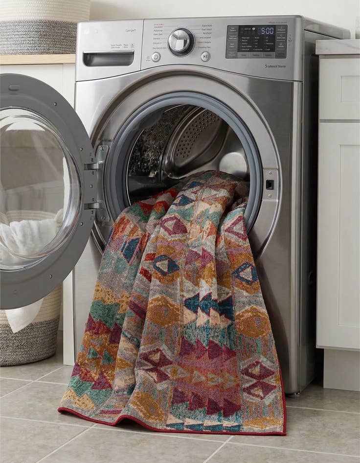 Detail image of 7' 10 x 10'  Washable Modern Indoor / Outdoor Rug