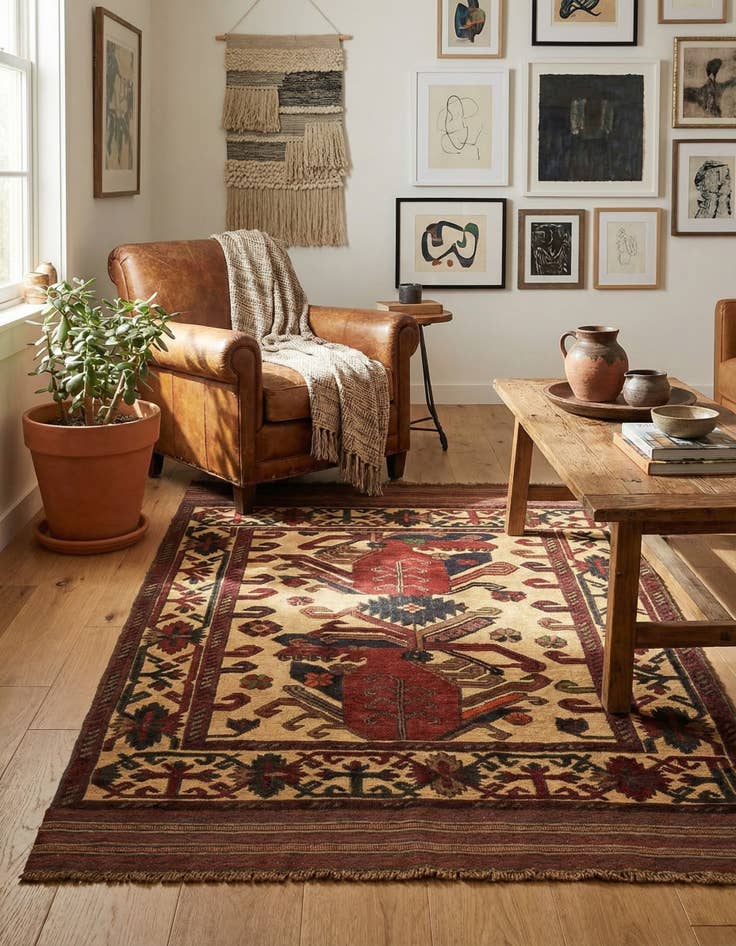 Detail image of 4' x 5' 10  Hand Knotted Sumak Wool Rug