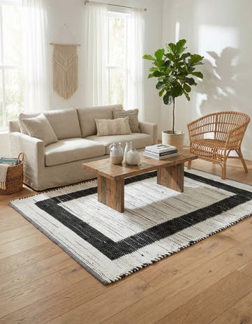 Black and White Hand Woven Chindi Jute Rug