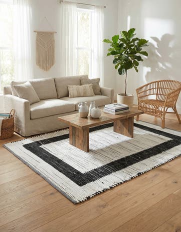 Black and White Hand Woven Chindi Jute Rug