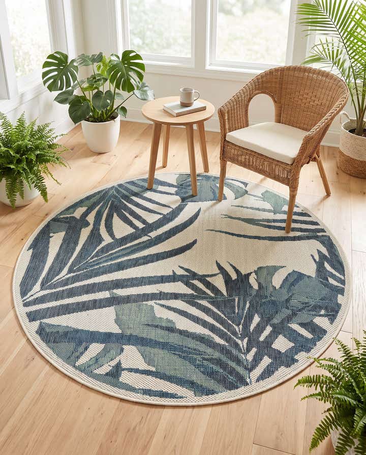 5' 3 x 5' 3 Easy-Clean Baja Indoor / Outdoor Round Rug
