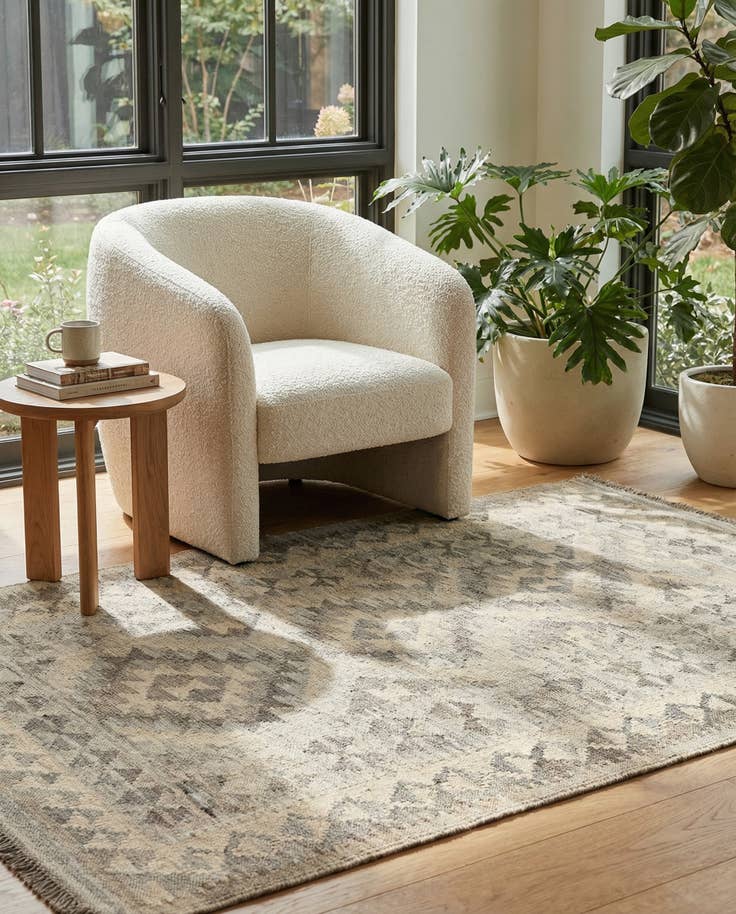 Detail image of 3' 3 x 5' 3 Hand Woven Kilim Maymana Wool Rug