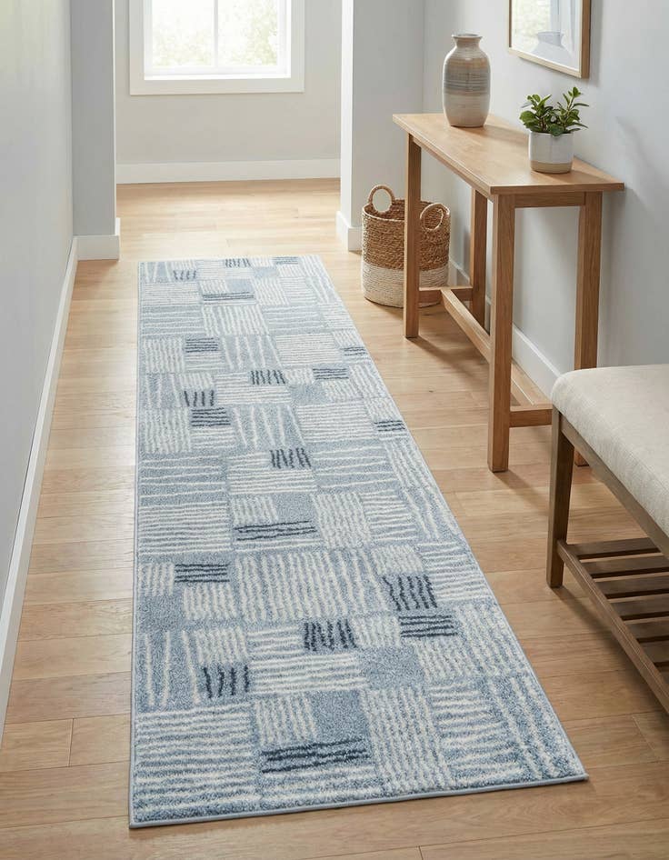 Detail image of 2' 7 x 10' Hanahan Runner Rug