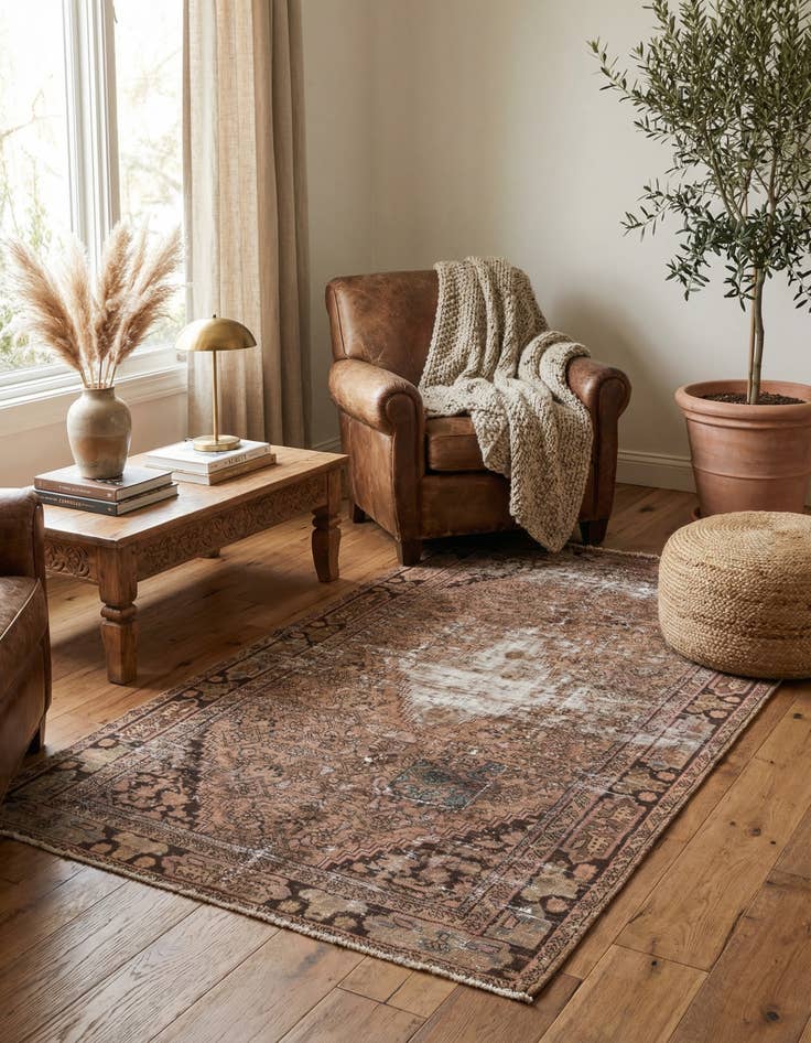 Detail image of 4' 2 x 6' 7  Hand Knotted Ultra Vintage Persian Wool Rug