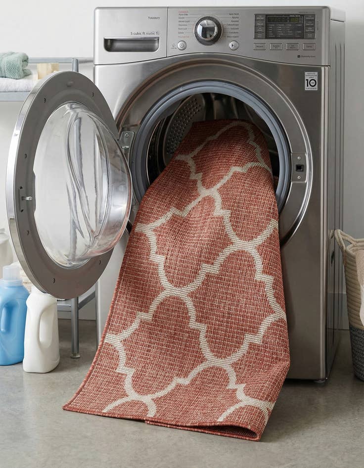 Detail image of 5' 3 x 8'  Washable Trellis Indoor / Outdoor Rug