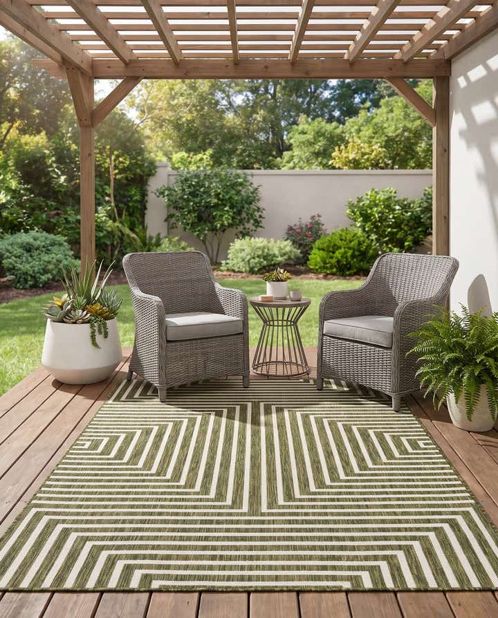 5' 3 x 7' Easy-Clean Modern Indoor / Outdoor Rug
