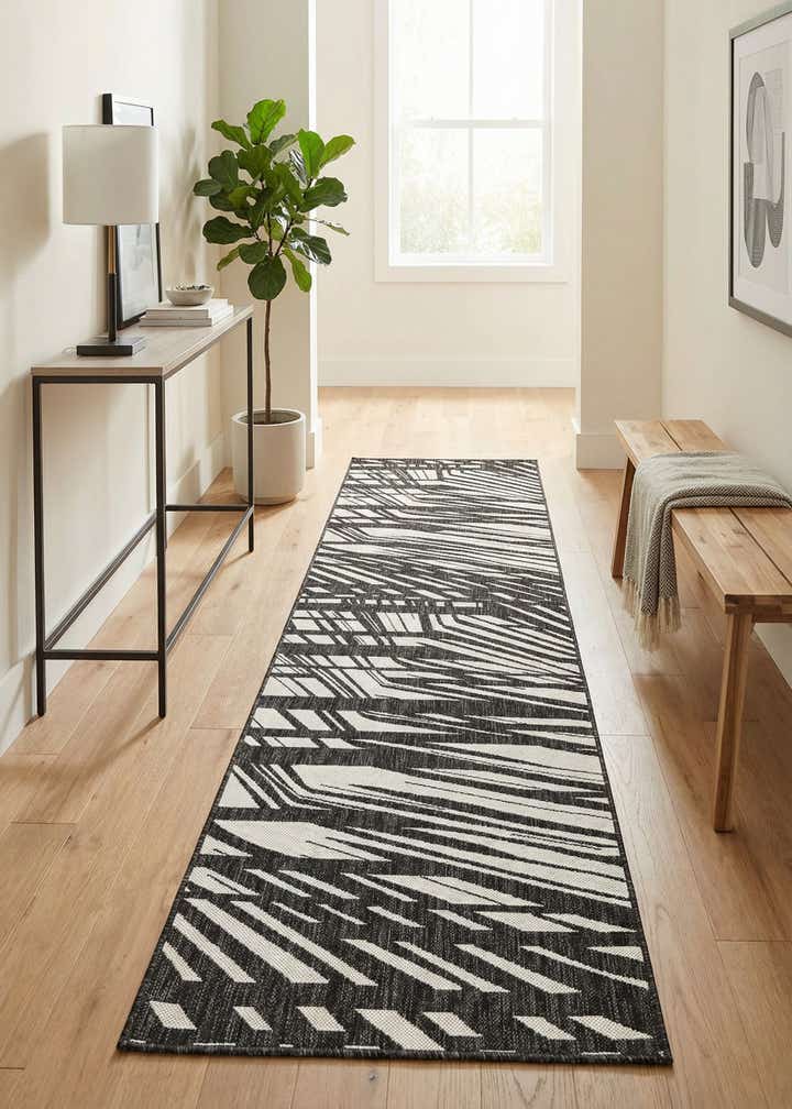 2' 7 x 12' Easy-Clean Modern Indoor / Outdoor Runner Rug
