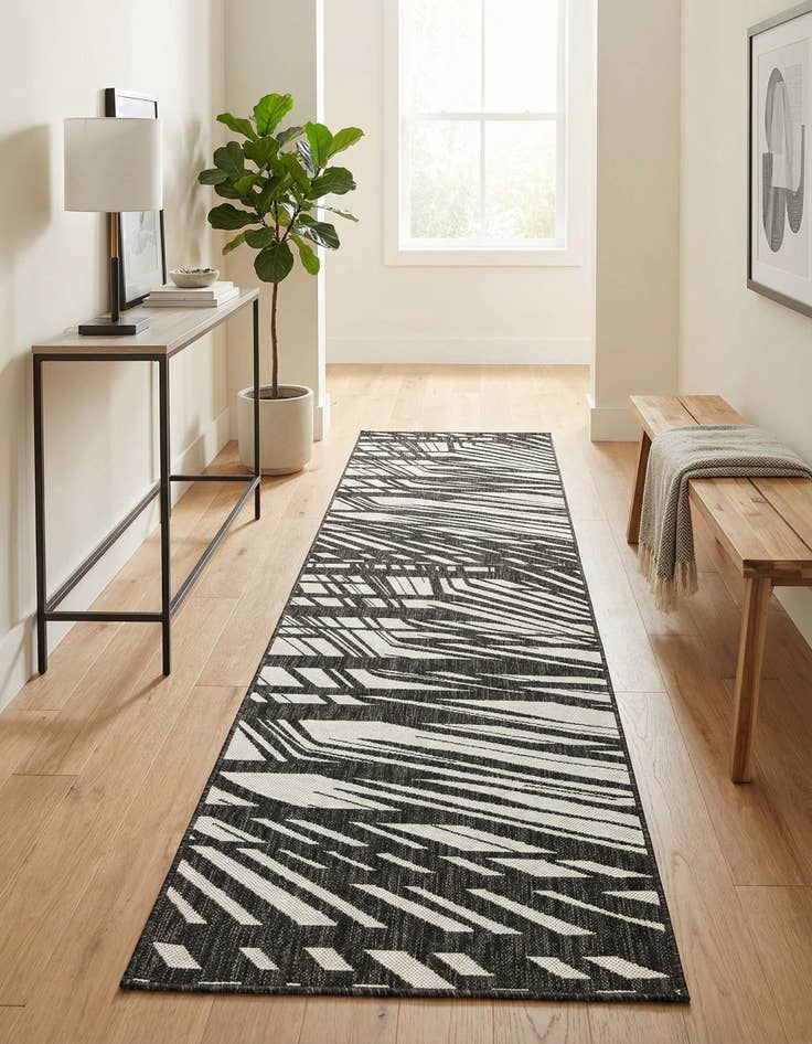 Detail image of 2' 7 x 12' Easy-Clean Modern Indoor / Outdoor Runner Rug