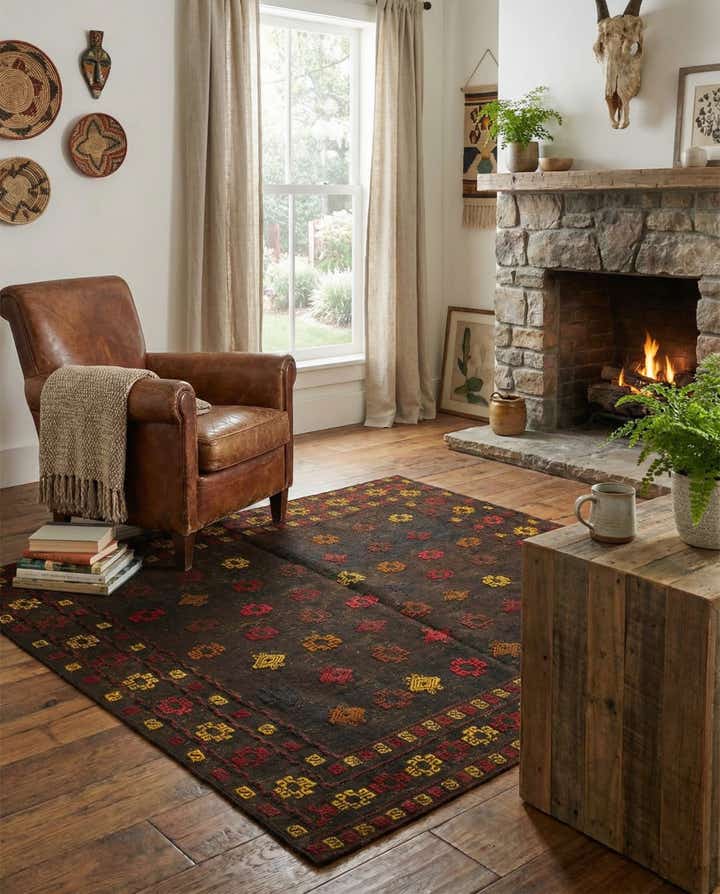 3' 10 x 4' 3 Hand Knotted Sumak Wool Square Rug