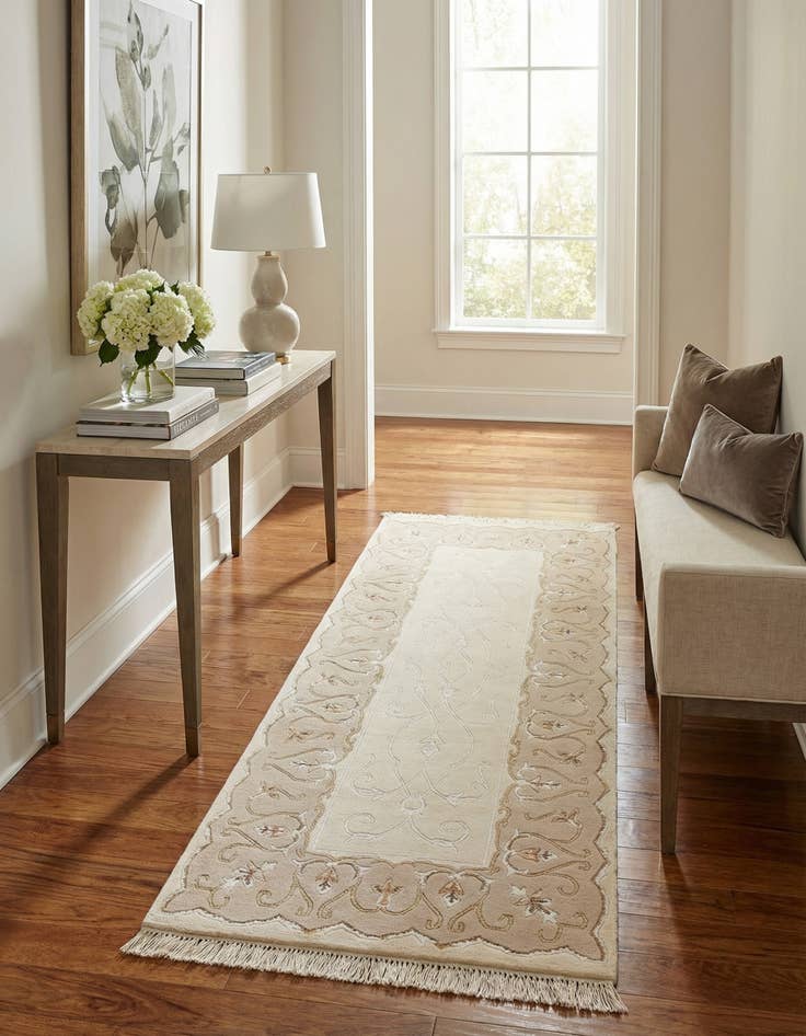 Detail image of 2' 8 x 6' 7  Hand Knotted Darya Wool Runner Rug