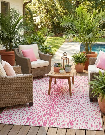 Pink Gray Easy-Clean Safari Indoor / Outdoor Rug