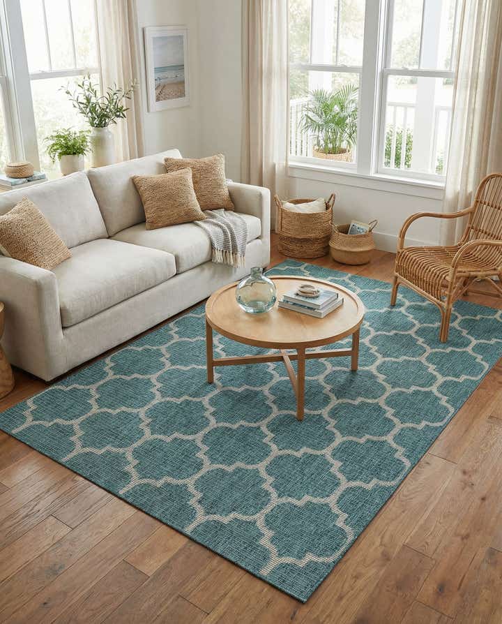 5' 3 x 8' Easy-Clean Lattice Indoor / Outdoor Rug