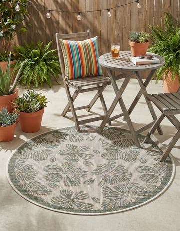 3' 3 x 3' 3 Easy-Clean Baja Indoor / Outdoor Round Rug