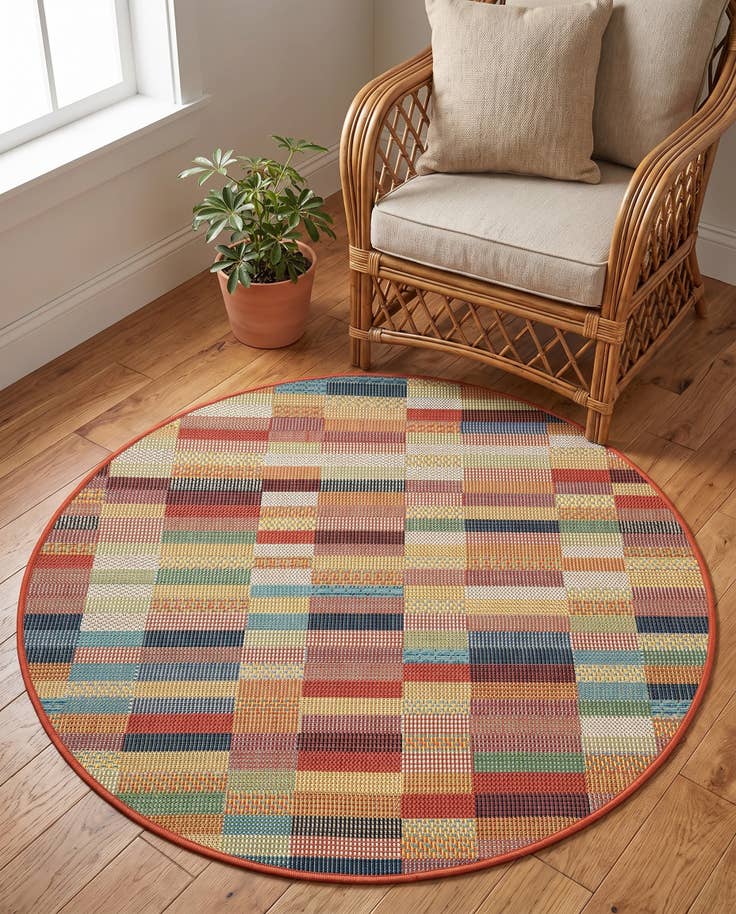 Detail image of 4' 1 x 4' 1 Easy-Clean Baja Indoor / Outdoor Round Rug