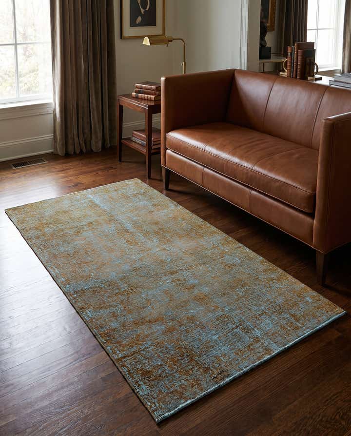 3' 8 x 6' 8 Vintage Royal Wool Rug