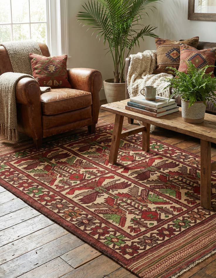 Detail image of 4' 2 x 6' 2  Hand Knotted Sumak Wool Rug