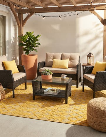 6' x 9' Easy-Clean Trellis Textured Indoor / Outdoor Rug