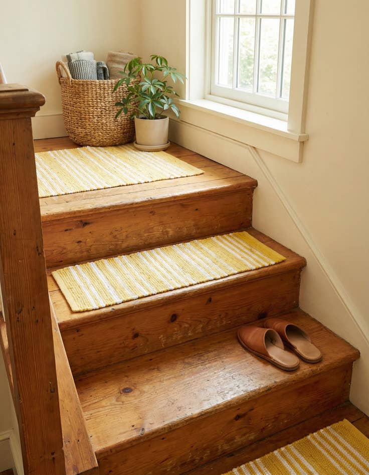 Detail image of  0' 9 x 2' 6  Hand Woven Chindi Rag Stair Rug