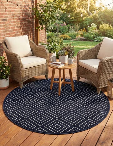 5' x 5' Easy-Clean Sabrina Soto Indoor / Outdoor Round Rug