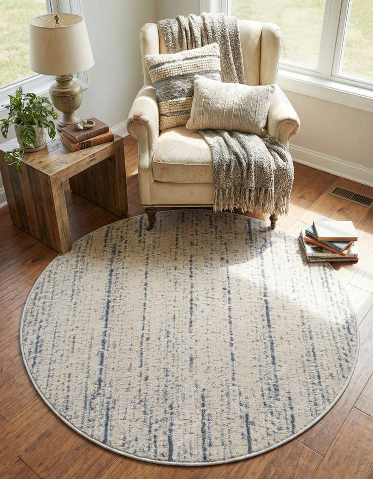 Detail image of 3' x 3' Oasis Round Rug
